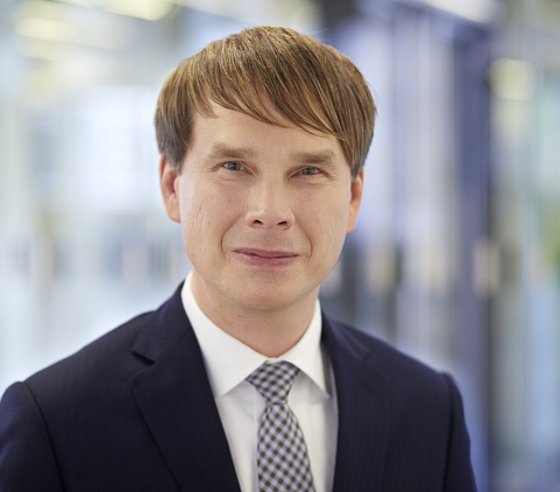 Prof. Dr. Sebastian Kluckert Portrait Herr Professor Dr. Sebastian Kluckert